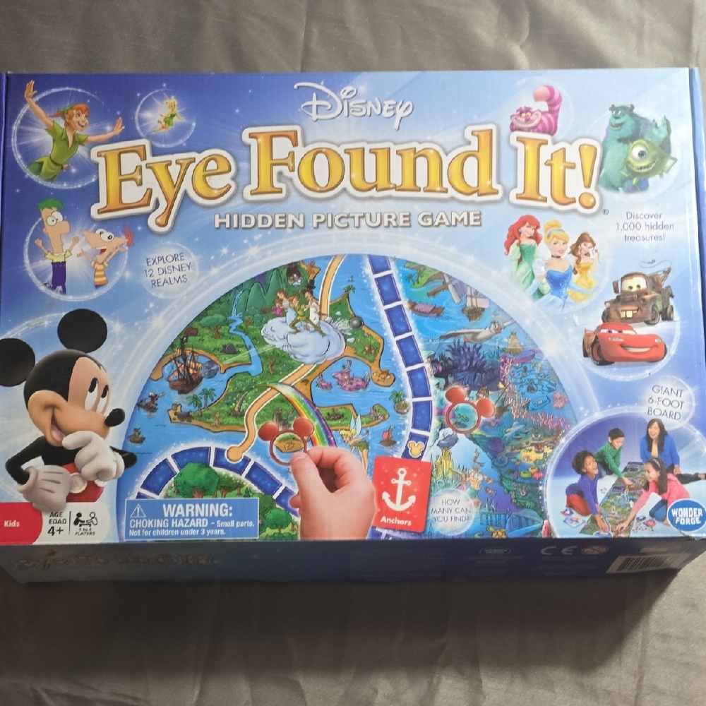 Disney Eye Found It! Hidden Picture Game - Blue and Red
